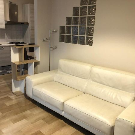 Apartamento Cini Infinity House Cinisello Balsamo Exterior foto